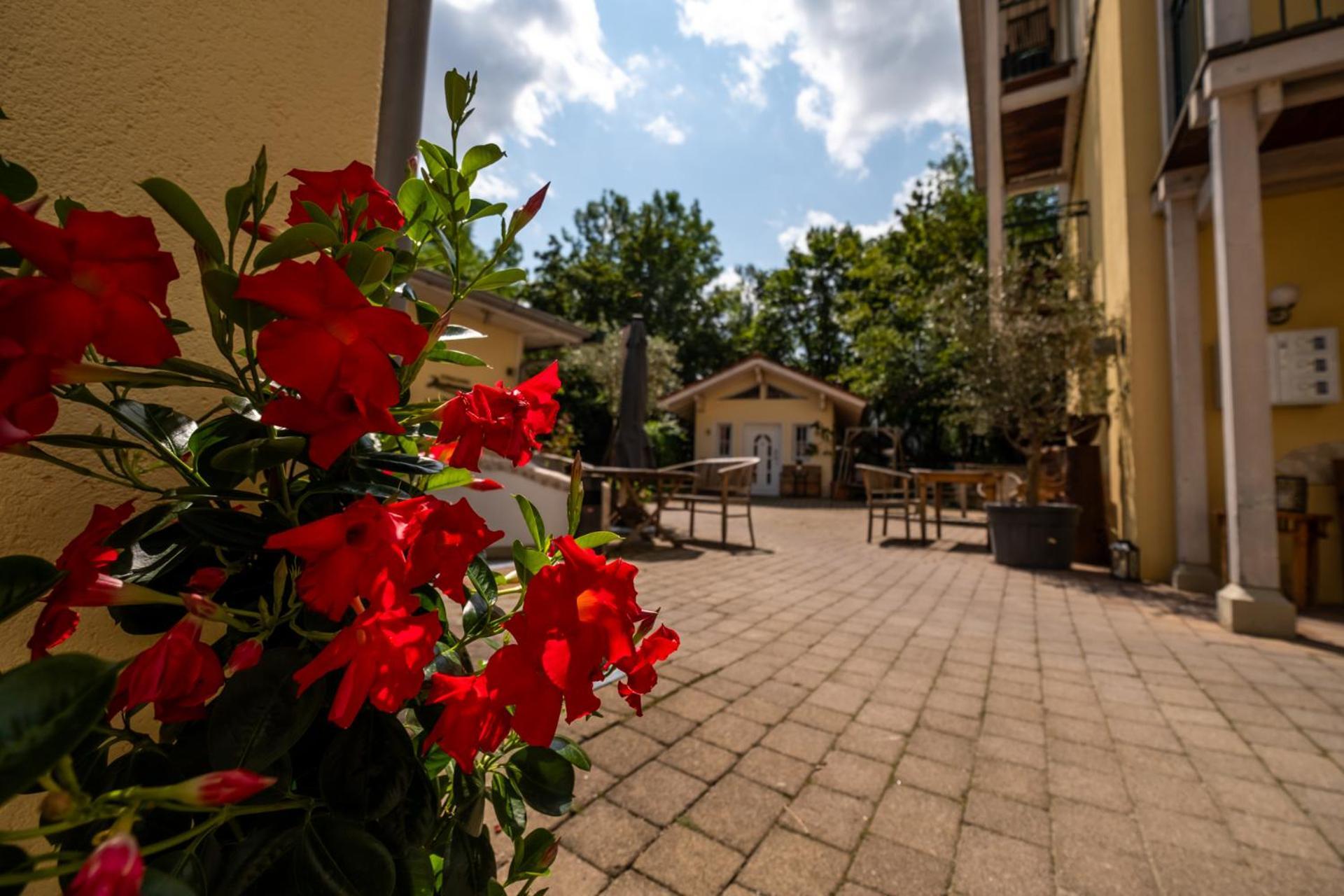 Landhaus Hotel فولفراتسهاوزن المظهر الخارجي الصورة